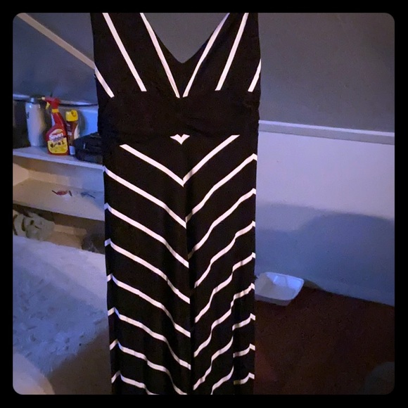 Long formal dress, black and white - Picture 1 of 1